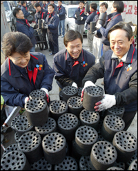 Yeontan briquettes - from the Korea Times