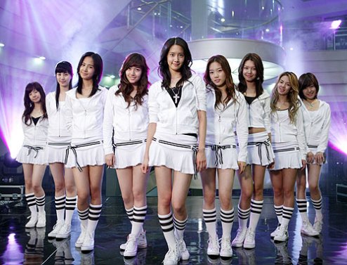 girls generation fakes.  Girl's Generation named singers of the year http:/it.ly/8EnyG7.