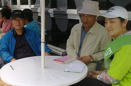 Jo Jeong-guk (left), the organiser of the festival