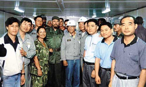 Castro visits Hyundai site.