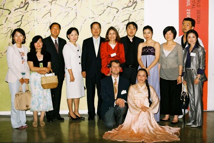 Members of the Korean Artists Association with the Ambassador and the KCC director