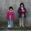 Thumbnail for post: Treeless Mountain (나무없는 산, 2008) review: childhood, loss and resilience at eye level