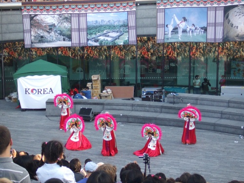 Dancers 3