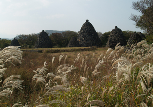 Cairns representing Grandmother Seolmundae and the five hundred generals