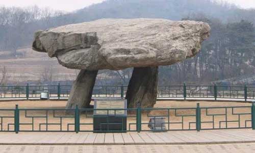 Dolmen stone