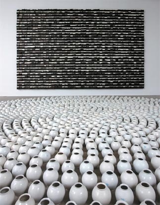 Kang Ik-joong: 1,392 Moon Vases and Mountain
