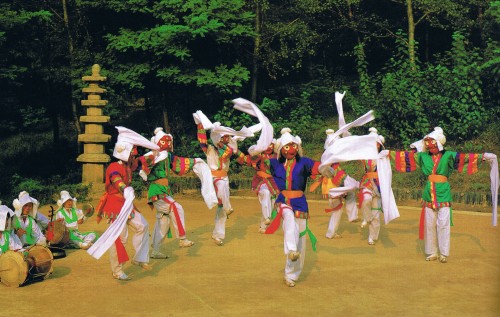 Dance of 8 monks