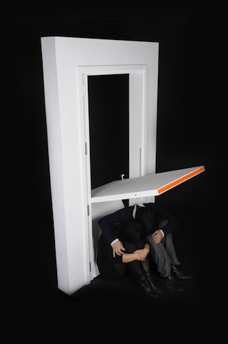 Earthquake Doorset