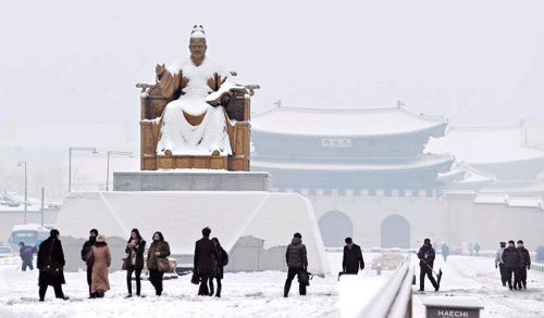King Sejong in snow - Chosun Ilbo
