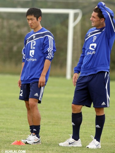 Lee Young-pyo playing for Al Hilal