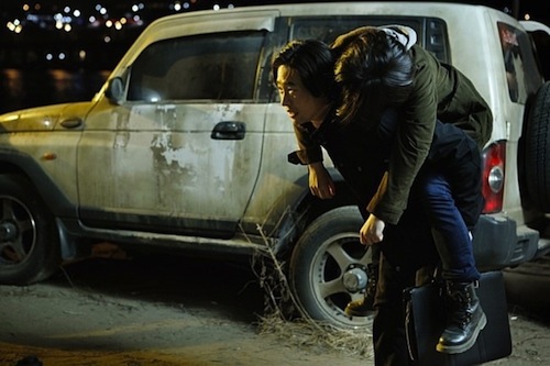Byeong-woo carries So-yeon home after a drinking session Byeong-woo carries So-yeon home after a drinking session