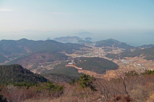 View towards Park Kyung-ni's tomb from Mireuksan
