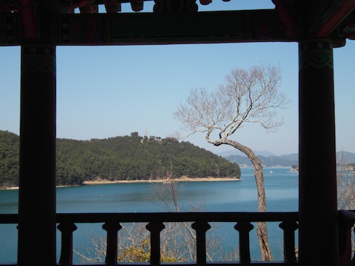 The view over Hansando's natural harbour and back to the mainland from the Suru lookout pavilion The view over Hansando's natural harbour and back to the mainland from the Suru lookout pavilion