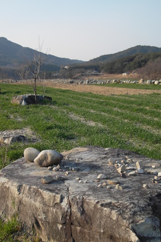 More of the dolmen in Teuk-ri More of the dolmen in Teuk-ri