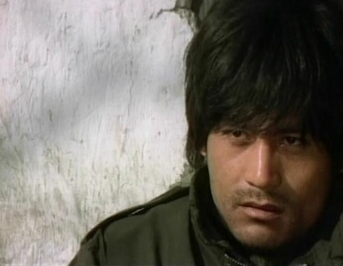 Ahn Sung-ki as an almost too handsome outsider
