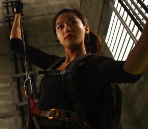 Jeon Ji-hyun as someone that sounds like Anycall