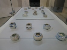 Joseon dynasty powder cases and water droppers