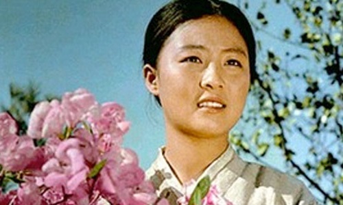 Choe Ik-kyu's Flower Girl (1972)