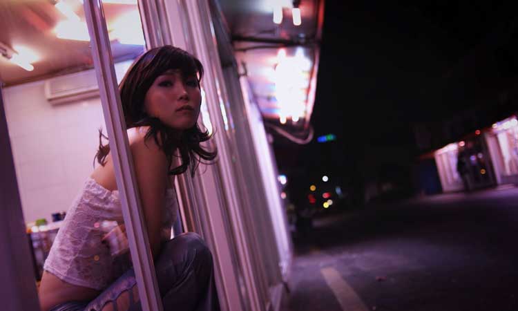 Still from Miss Longlegs