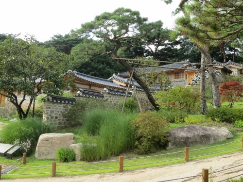 The view of the Seokpajeong that greets you as you emerge from the top floor of Seoul Museum