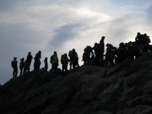 Some of the crowds at the peak