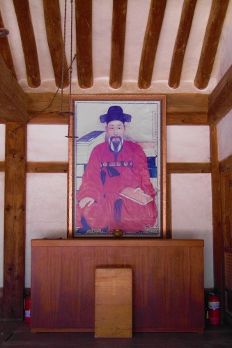 Min Ik-jeom's portrait at his museum in Sancheong-gun