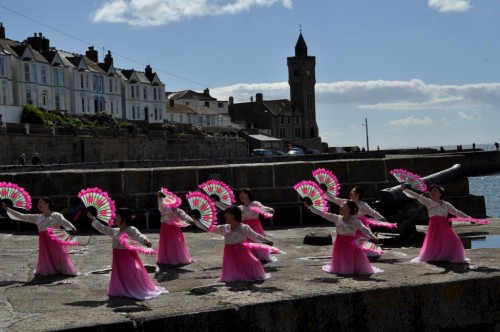 Fan Dance in Porthleven