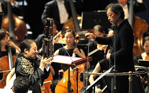 Chung Myung-whun with Wu Wei at the Albert Hall