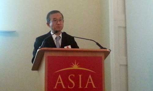 The ambassador speaks at Asia House