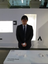 Choi Min-kyu and his folding plug