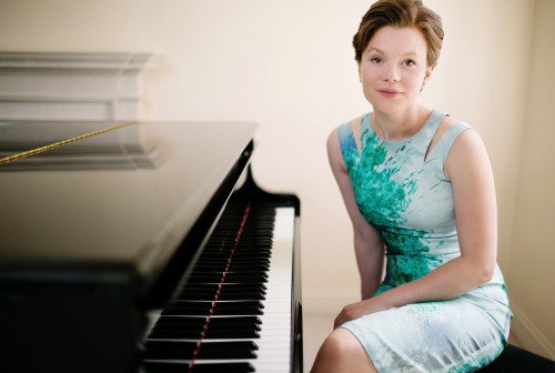 Clare Hammond (photo © Julie Kim)