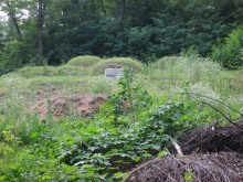 The less well-preserved tombs on Choansan are rather melancholy