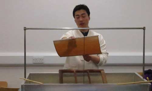 Making hanji at the V+A