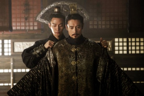 Lee Byung-hun looking good