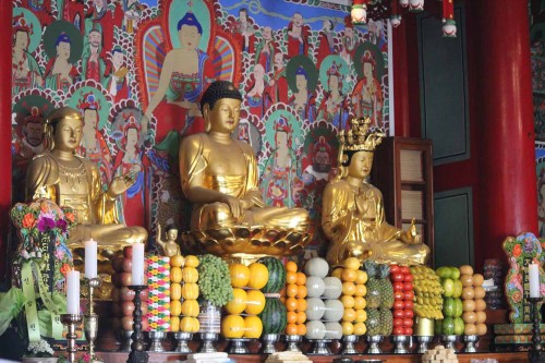 An altar in one of Bongwonsa's shrines, laden with food offerings