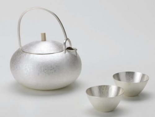 Jung Yu Ri: Kettle and cup (2015)