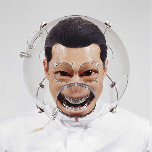 Hyungkoo Lee: Altering Facial Features with H-WR (2007)