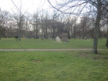 Lee Ufan: Relatum - Stage, outside the Serpentine Gallery (photo: LKL, 17 February 2018)