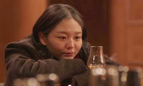 Esom (Lee So-young) as Miso in Microhabitat