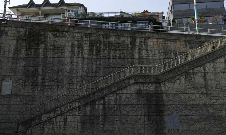 Jahamun Staircase