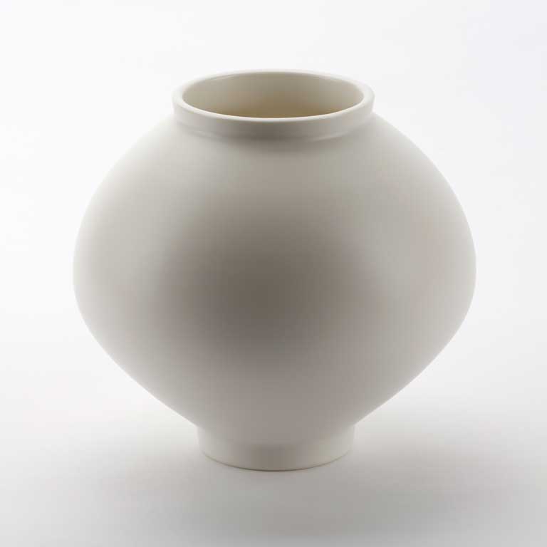 Jaejun Lee: Moon Jar
