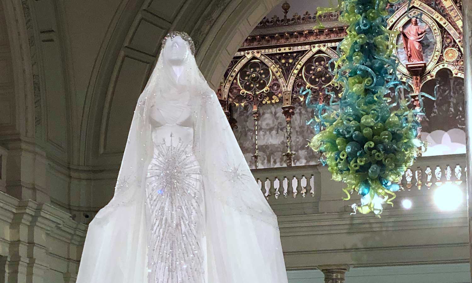 A Hallyu Christmas Tree at the V+A | London Korean Links