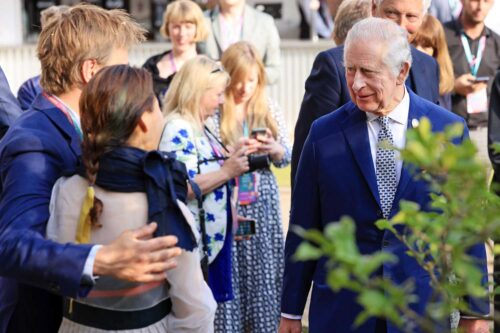 Hwang Jihae and Jamie Butterworth greet the King