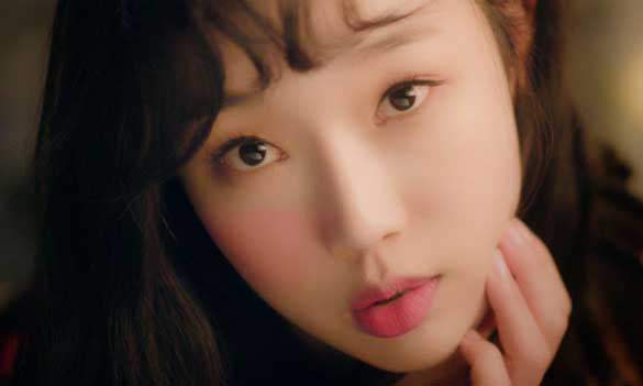 Still from Beautiful Vampire